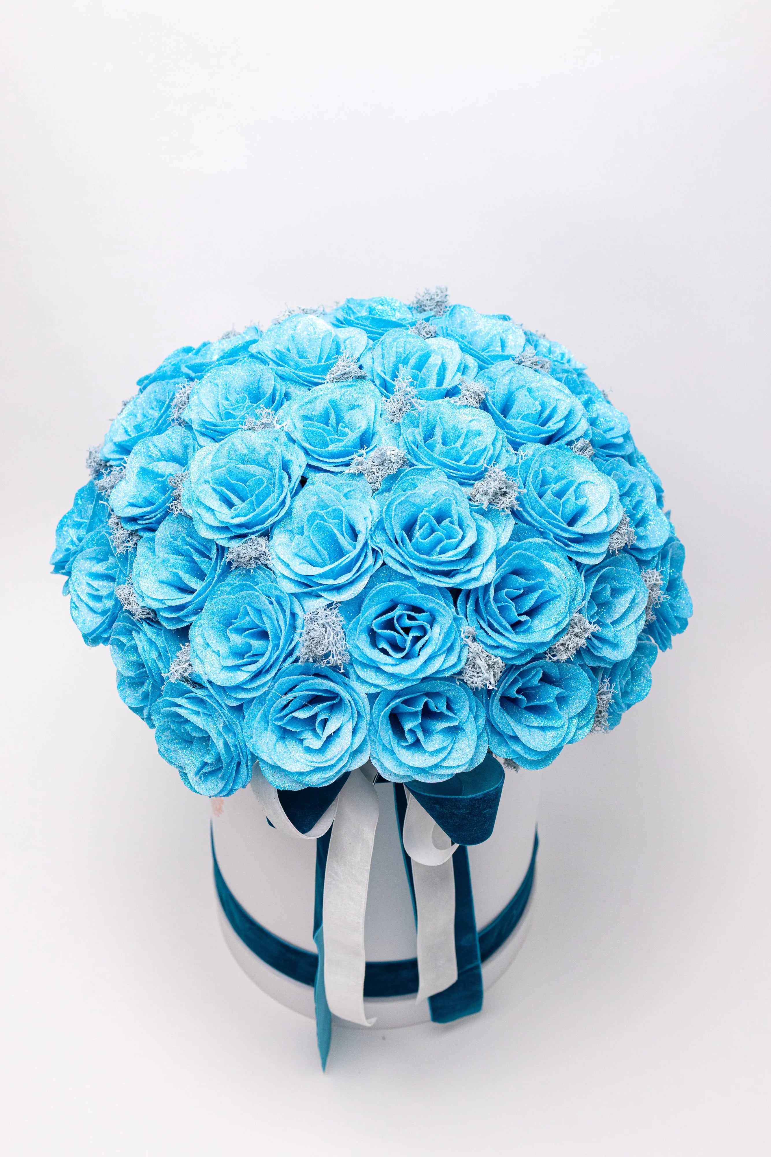 Aranjament Lux 51 Trandafiri Săpun Turcoaz (Glitter) & Fundă Dublă